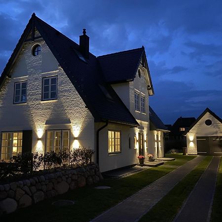 Neu! Ferienhaus Litj Horsa Hoog - Luxus, Lage, Leichtigkeit Mit Wellenrauschen In Wenningstedt Sylt Екстериор снимка