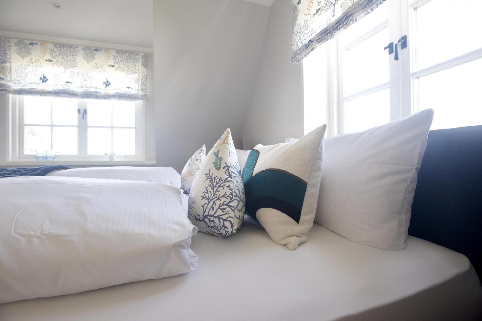 Neu! Ferienhaus Litj Horsa Hoog - Luxus, Lage, Leichtigkeit Mit Wellenrauschen In Wenningstedt Sylt Екстериор снимка